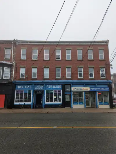 3D PROPERTY MANAGEMENT Bookings: (506)631-8016 ** Available June 1st ** Spacious 3-Bedroom Apartment...