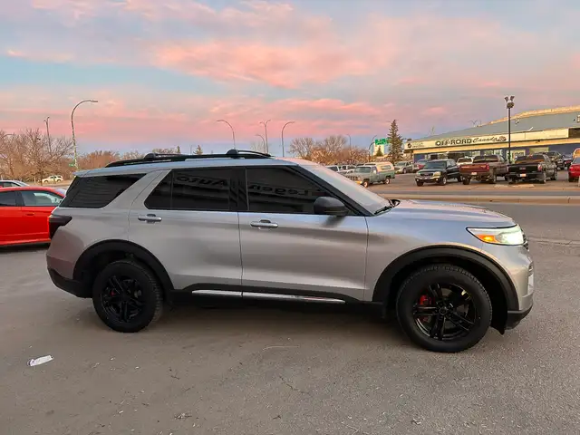 2020 Ford Explorer518967545058437121