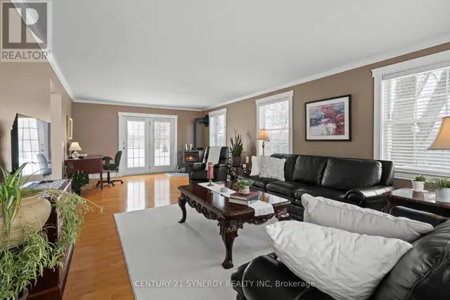 183 HAMILTON ROAD Russell, Ontario in Houses for Sale in Ottawa - Image 5