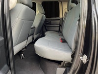 TRAILER SWAY CONTROL, OIL PRESSURE GAUGE, REAR STEP BUMPER, TRACTION CONTROL, AIR CONDITIONING, POWE... (image 9)