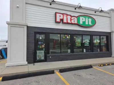 R16//Steinbach/Looking for your next Opportunity? This Turn Key Restaurant is located in a newer 1,3...