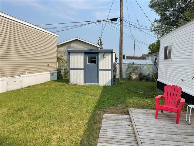 210 Whiteswan Mobile Home Park Brandon, Manitoba in Houses for Sale in Brandon - Image 4