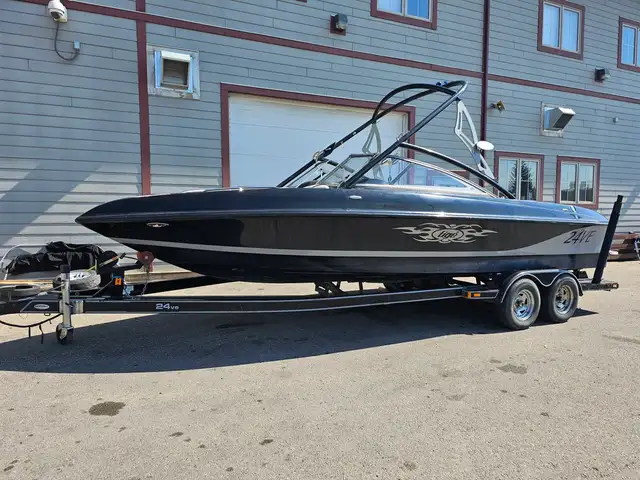 2006 Tige Boats TIGE 24EV SURF BOAT 241 Hours FINANCING AVAILABL in Powerboats & Motorboats in Calgary - Image 3