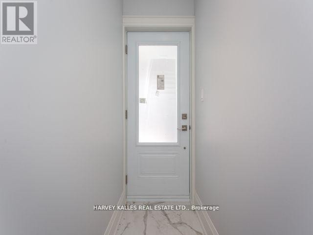 UPPER - 989 AVENUE ROAD Toronto (Yonge-Eglinton), Ontario 4