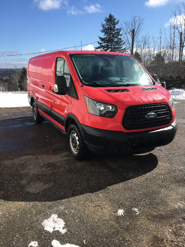 2015 E-250 Ford cargo van in Cars & Trucks in Moncton - Image 3
