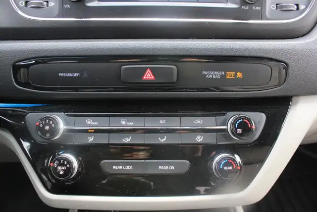 2019 KIA Sedona LX+ FWD for sale in Cars & Trucks in Comox / Courtenay / Cumberland - Image 29