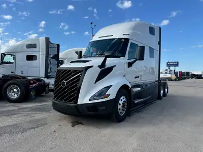 D13 engine, 455 hp, Turbo compound, I Shift automatic ATO2612G 13 speed severe duty transmission, 53...