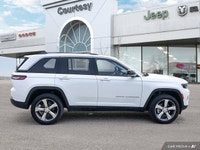 Command the road in this luxurious 2022 Jeep Grand Cherokee Limited. Boasting a powerful 3.6L Pentas... (image 6)
