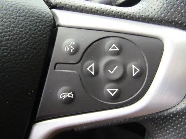 2023 GMC Terrain AWD SLE Carplay | Navi | B.Camera | New Tires | in Cars & Trucks in Calgary - Image 18