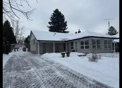 Beautifully Renovated 3-Bedroom Bungalow in East Galt! Welcome Home! This beautifully updated East G...