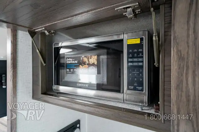 2027 Northern Lite 10.2EX Dry Bath Limited Edition in Travel Trailers & Campers in Kelowna - Image 12