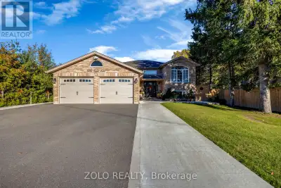 Escape the hustle and bustle of city life and discover the perfect blend of peaceful country living,...
