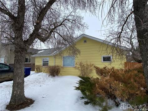 215 4th AVENUE W in Houses for Sale in Saskatoon