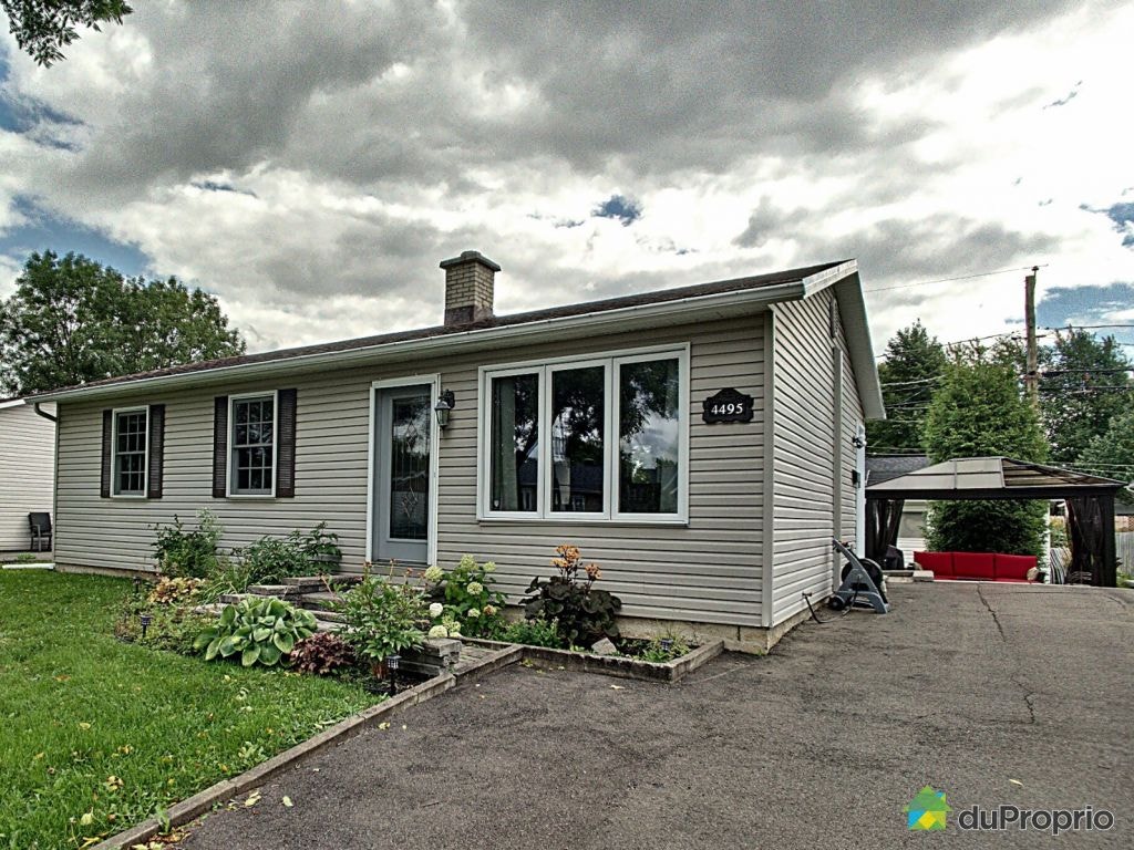 $415,000 - Bungalow for sale in Neufchatel — photo 1