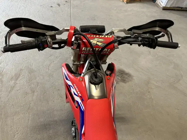 2022 Honda CRF 450R in Dirt Bikes & Motocross in Ottawa - Image 9