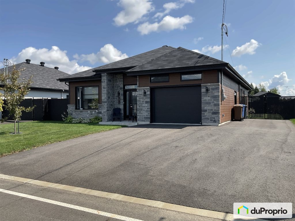 $549,000 - Bungalow for sale in St-Felix-De-Valois — photo 2