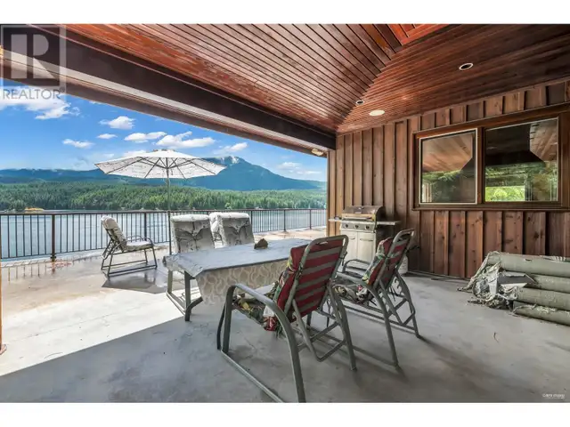 15781 EAST EGMONT SHORELINE Egmont, British Columbia in Houses for Sale in Sunshine Coast - Image 25