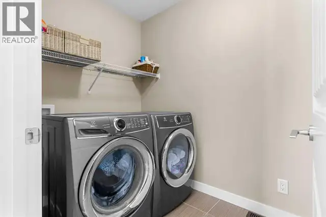240 Copperpond Green SE Calgary, Alberta in Houses for Sale in Calgary - Image 33