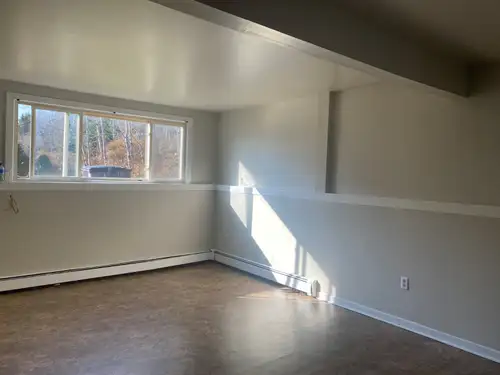 This STANDARD, ONE BEDROOM is available to rent April 1 ... Clean and bright (currently occupied) th...