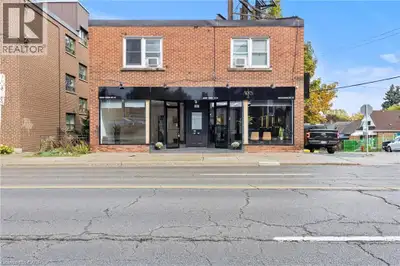 Position your business for success in this highly visible retail space, ideally situated in a bustli...