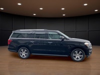 Price includes $1,000 finance credit. Price does not include fees or taxes. The 2024 Ford Expedition... (image 4)