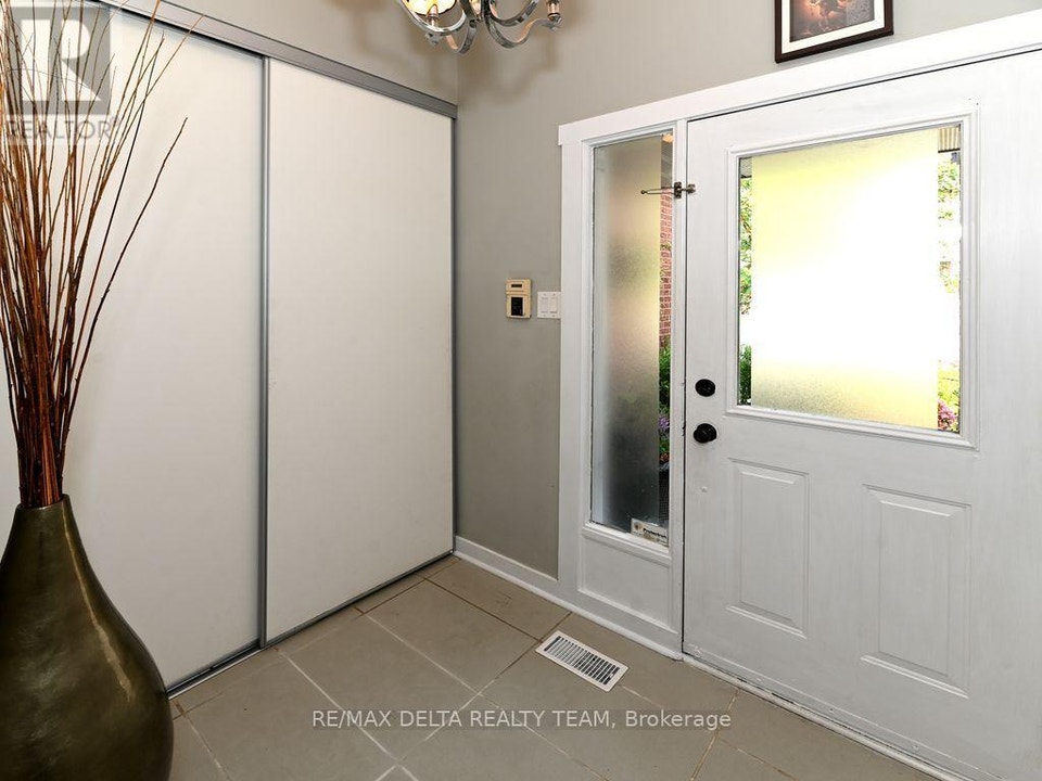28 - 6159 HERITAGE PARK CRESCENT Ottawa, Ontario 3