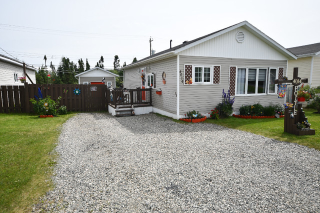 NEW LISTING!! 4014 Bartlett Dr in Houses for Sale in Labrador City