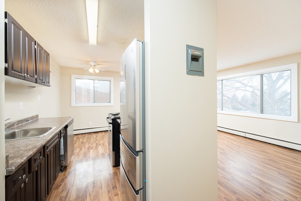Fir Arms - @ Bedroom Apartment for Rent 2