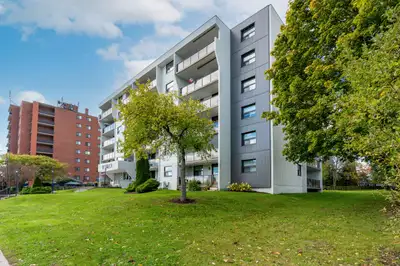 Niagara Falls 2 Bedroom Apartment for Rent: