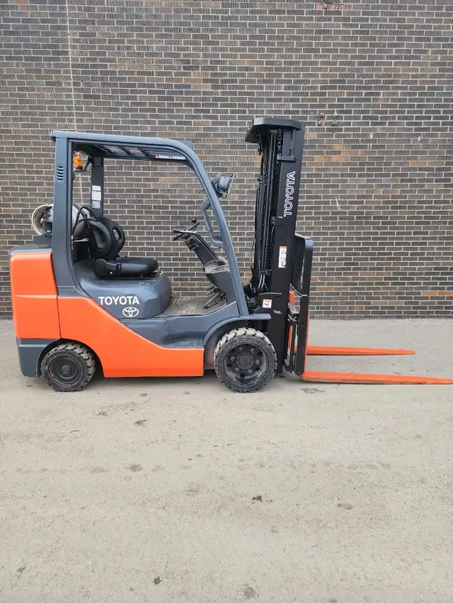 2018 Toyota 6500LB Cap Forklift 3-Stage Side-Shift for Sale&Rent in Heavy Equipment in Mississauga / Peel Region - Image 4