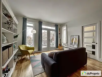Un chez-soi cozy à Rosemont: un appartement divis de 933 pieds carrés, très lumineux, avec deux cham...