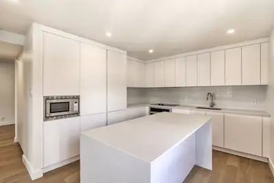 fully renovated three-bedroom 2.5 bathroom - ID 3524