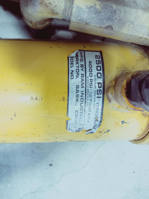 Hydraulic Cylinders in Heavy Equipment Parts & Accessories in Regina - Image 2