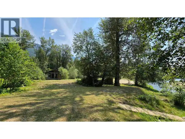 6 Highway Lot# B Crescent Valley, British Columbia in Land for Sale in Nelson - Image 16
