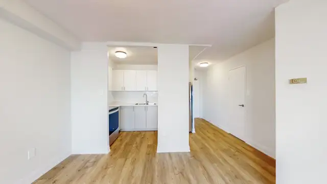 4001 Steeles Ave W. -  2 Bedroom Large - One month free Apartmen in Long Term Rentals in Markham / York Region - Image 8