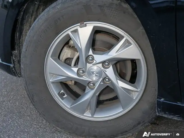 2023 Hyundai Elantra Essential Fwd | Cloth | Heated Seats in Cars & Trucks in Mississauga / Peel Region - Image 10