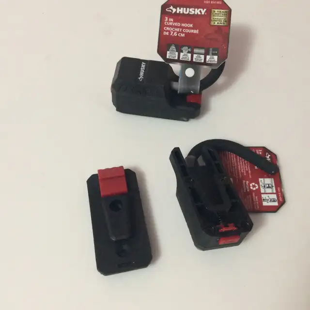 Husky 3-inch Quick-Release Curved Utility Storage Hooks in Hand Tools in Mississauga / Peel Region - Image 7