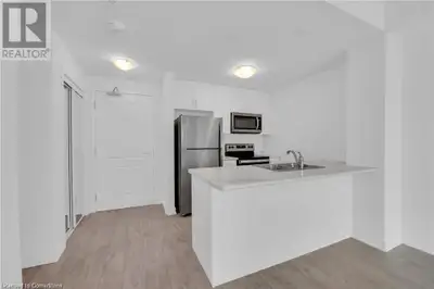 470 DUNDAS Street E Unit# 318 Waterdown, Ontario