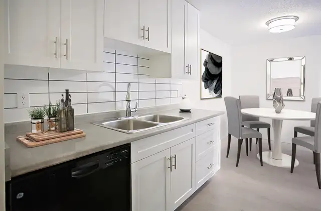 Central Heights Apartments - 3 Bedroom Apartment for Rent in Long Term Rentals in Saskatoon - Image 3