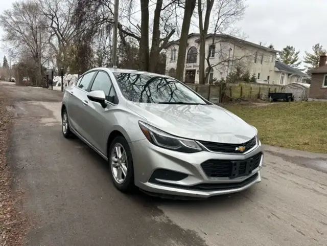 2018 Chevrolet Cruze 4dr Sdn 1.4L LT w/1SD in Cars & Trucks in City of Toronto - Image 6
