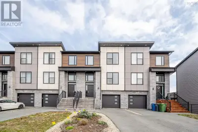 Welcome to 20 Alamir Court, a beautifully designed 4-bedroom, 4-bathroom townhouse located on a quie...