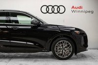 This Audi Q5 boasts a Intercooled Turbo Premium Unleaded I-4 2.0 L/121 engine powering this Automati... (image 4)