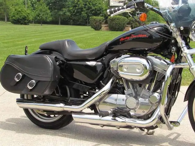 2013 Harley-Davidson Sportster XL883L Superlow in Street, Cruisers & Choppers in Leamington - Image 9