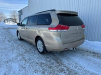 2011 TOYOTA SIENNA LE 3.5L V6 AWD - 7 PASSAGERS —- FINANCEMENT MAISON DISPONIBLE AVEC ACOMPTE DE 4,2... (image 3)