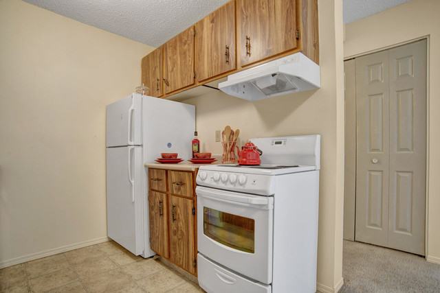 2 Bedroom Apartment Call 306-314-0155 in Long Term Rentals in Prince Albert