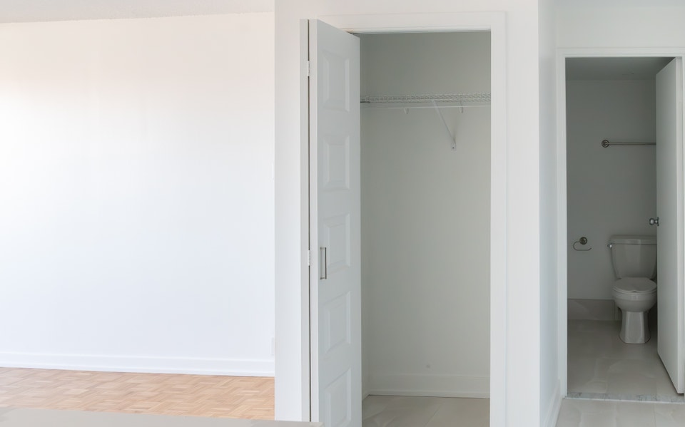 Bachelors / Studios - HEATED for rent in  West Island Montreal 2