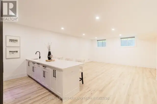 10175 MERRYWOOD DRIVE Lambton Shores (Grand Bend), Ontario in Houses for Sale in Grand Bend - Image 34