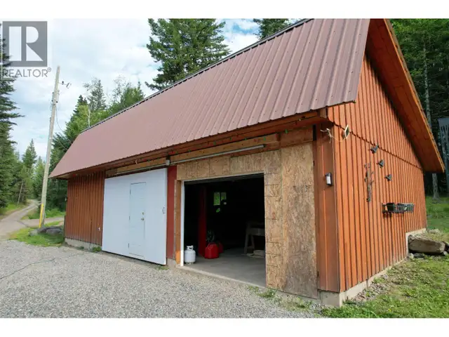 7524 THOMAS POINT ROAD 100 Mile House, British Columbia in Houses for Sale in 100 Mile House - Image 10