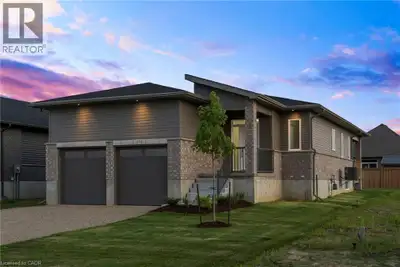 Be the first to live in this brand-new Huron model bungalow by Walker Home Ltd, located in Summersid...