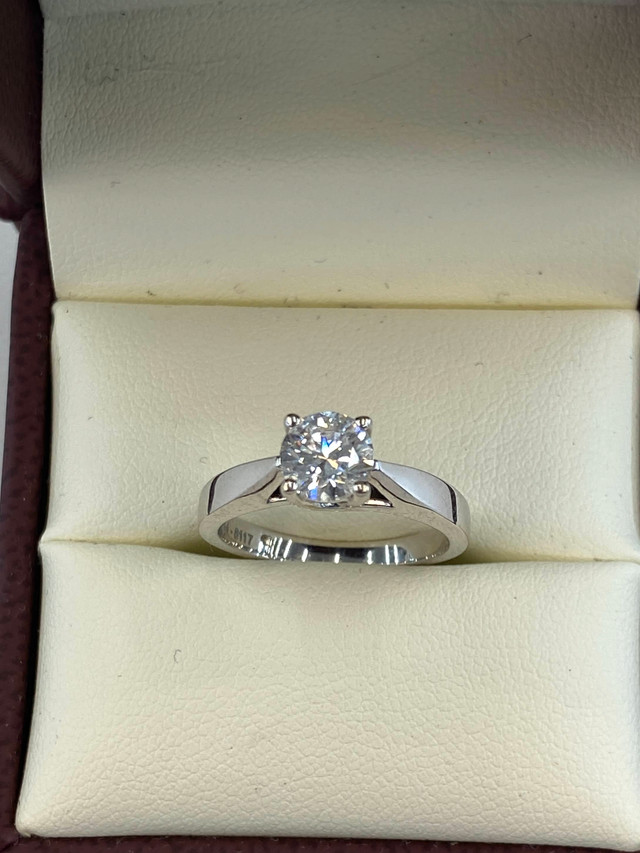 Beautiful 14K White Gold 0.76CT Diamond Solitaire Ring in Jewellery & Watches in City of Toronto - Image 4